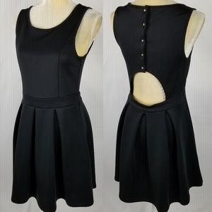 Romeo & Juliet Couture | Cutout Back Skater Dress